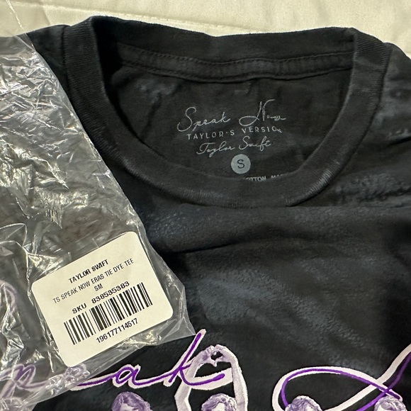 Taylor Swift Speak Now TV Limited Merch - Picture 3 of 3